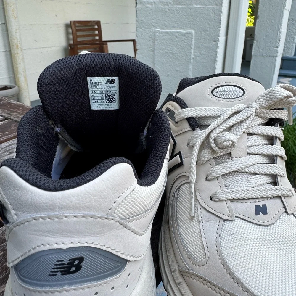 NEW BALANCE 2002R BIG KID 'TIMBERWOLF BLACK' Size 4.5